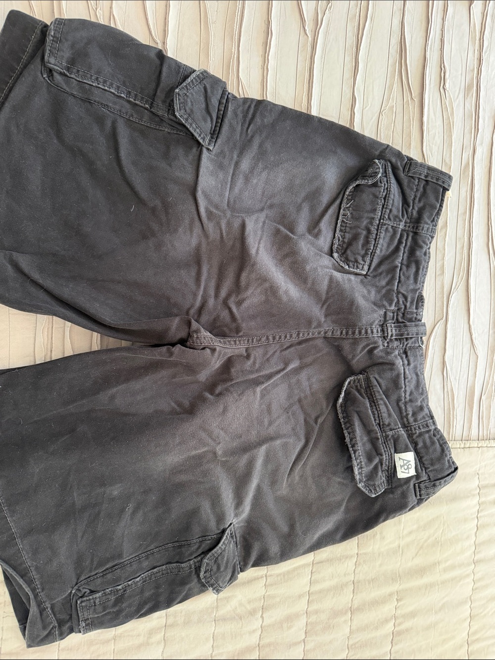 Aeropostale Men's Black Cargo Shorts - Picture 3 of 5